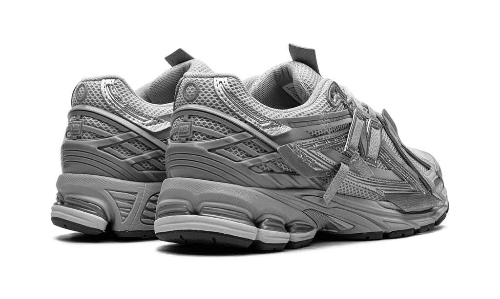New Balance 1906A Concrete Silver Metallic - OnSize